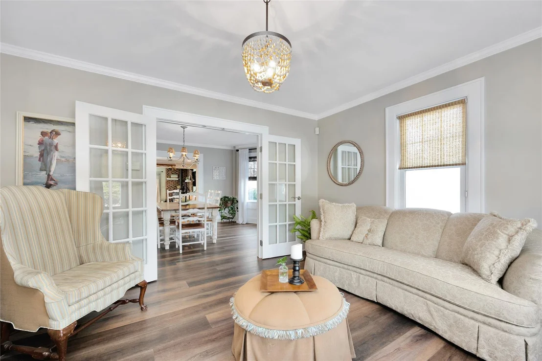 Photo of 32 Cedar Avenue Extension