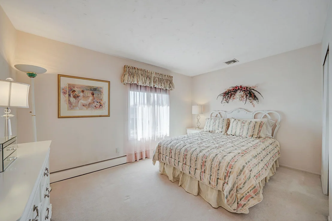Photo of 33 Lindron Avenue