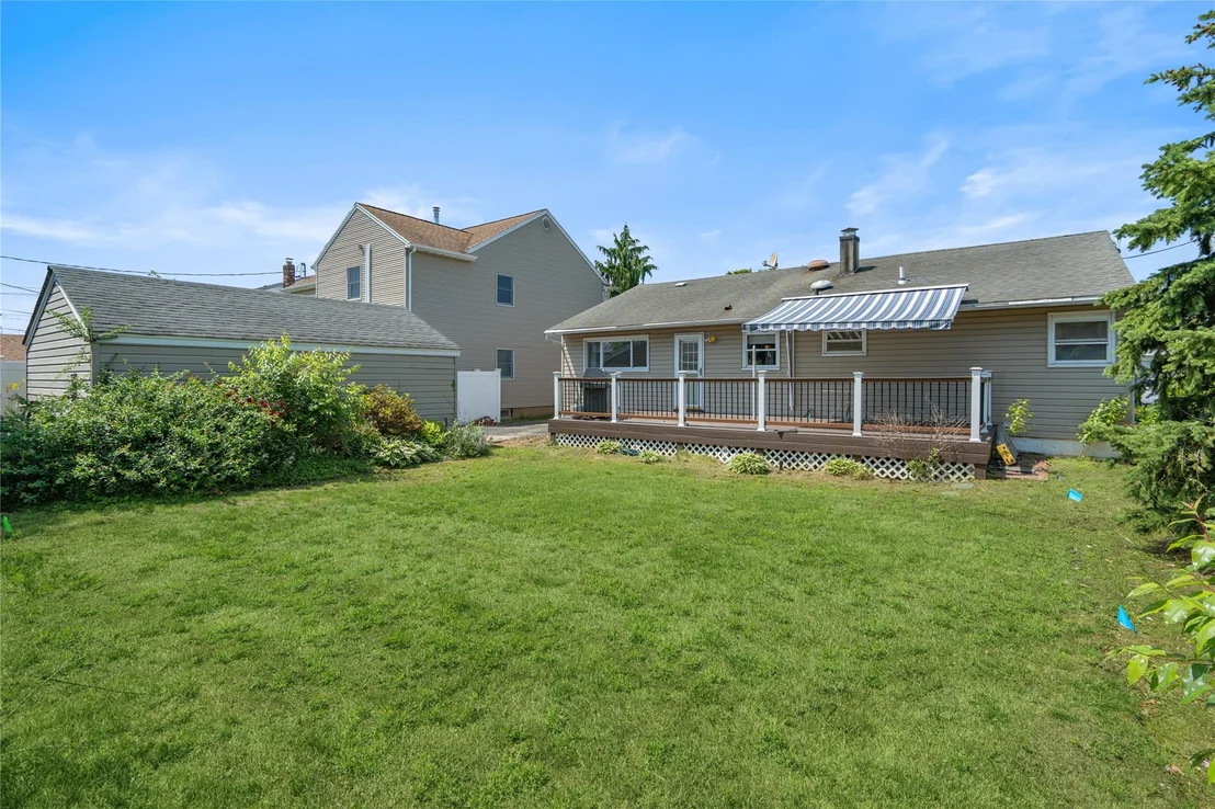Photo of 697 Byron Avenue