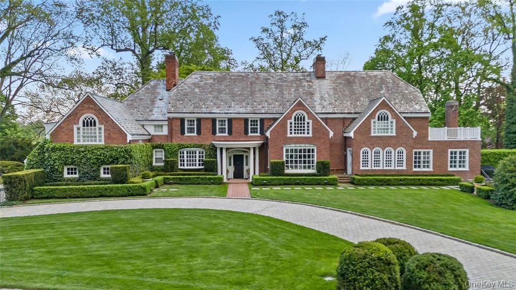 Photo of 8 Boxwood Lane