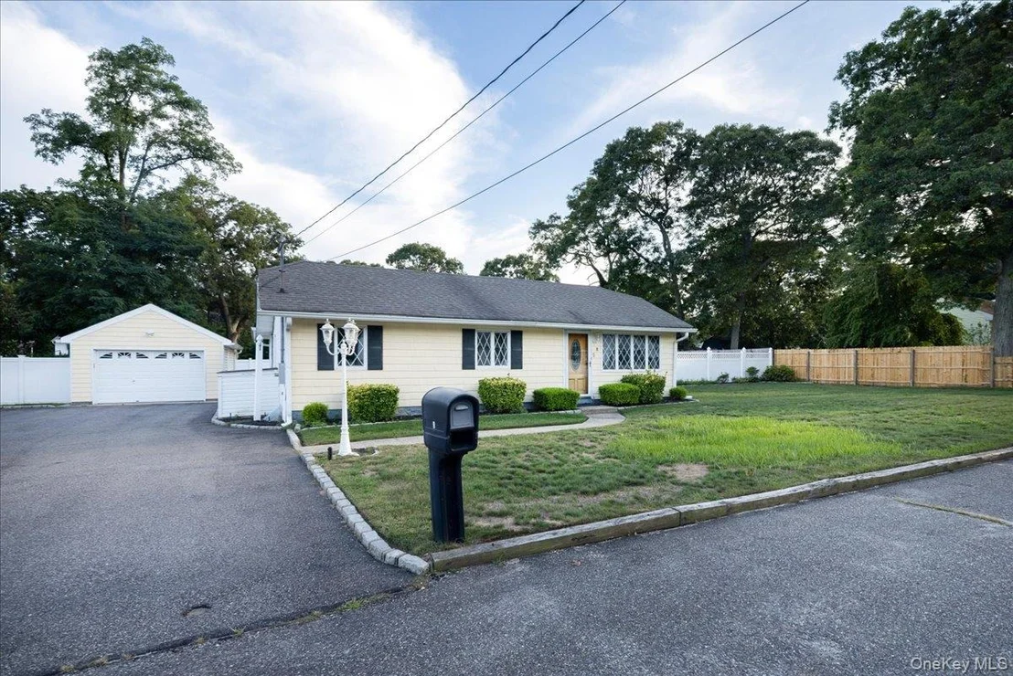 Photo of 8 Doradell Drive