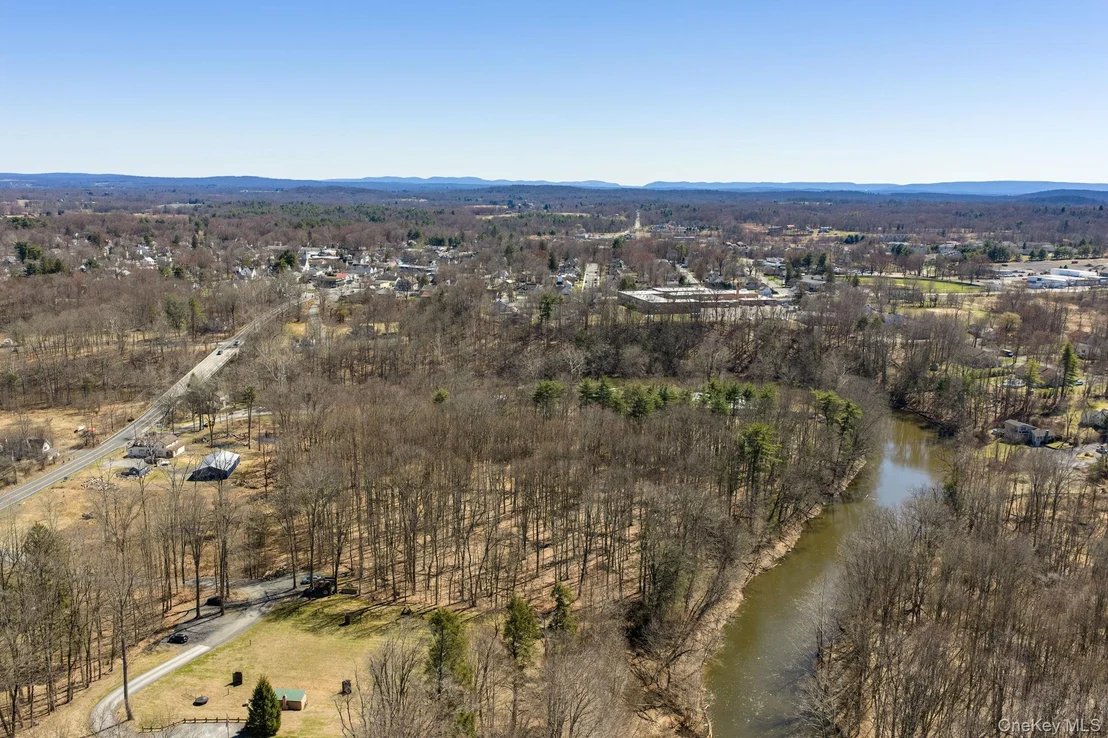 Photo of 2823 State Route 52