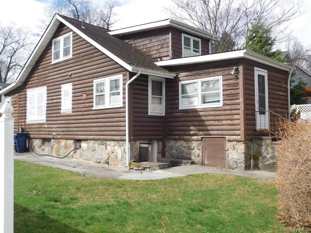 Photo of 219 Willow Drive