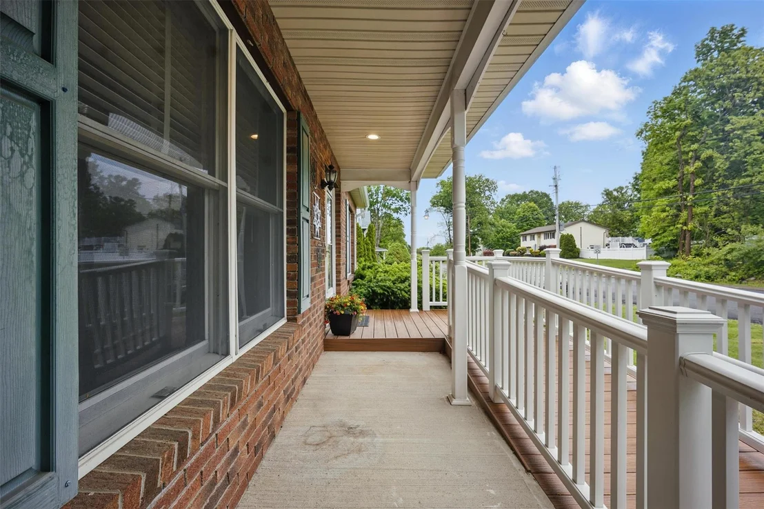 Photo of 7 Mailler Avenue