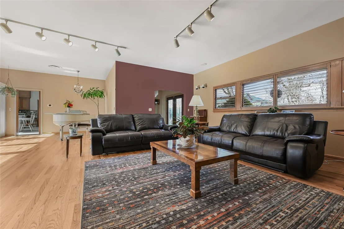 Photo of 157 Wilson Place