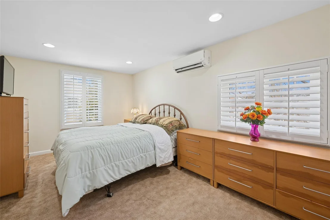 Photo of 108 Barnyard Lane