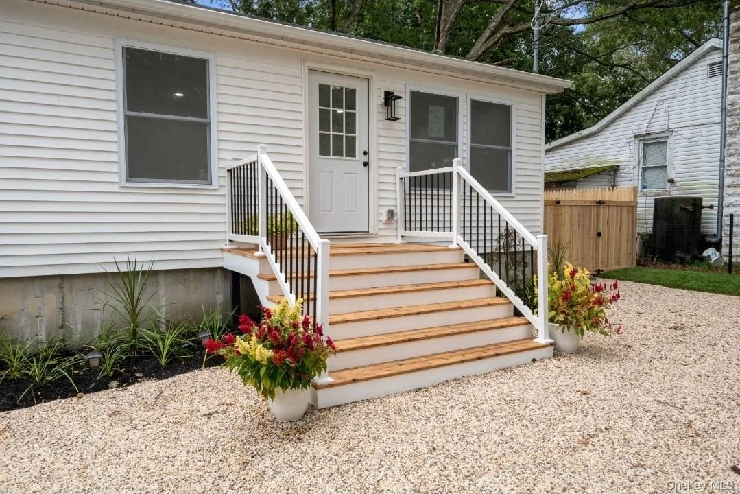 Photo of 72 Oak Avenue