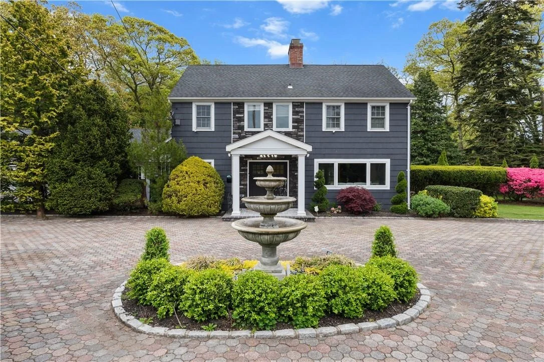 Photo of 55 Roe Avenue