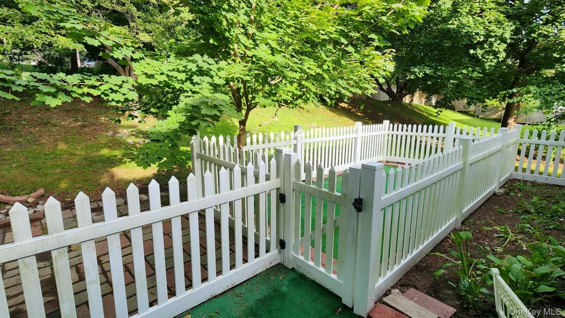 Photo of 32 Bloomer Road
