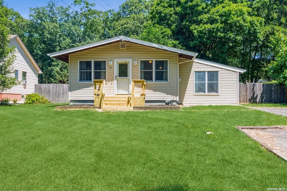 Photo of 50 Phillips Lane