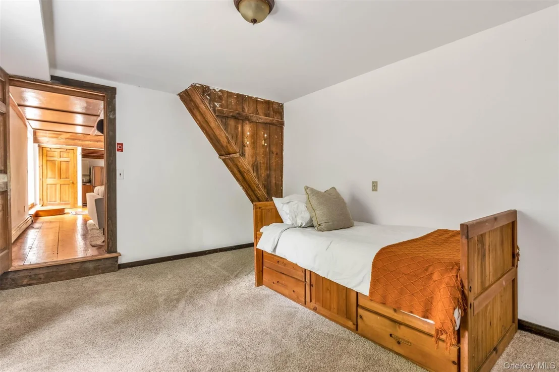 Photo of 880 W Mill Road