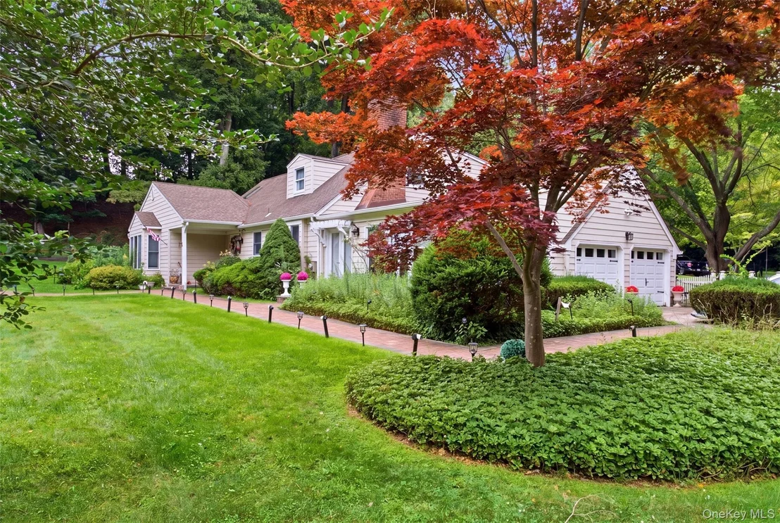 Photo of 19 Eckernkamp Drive