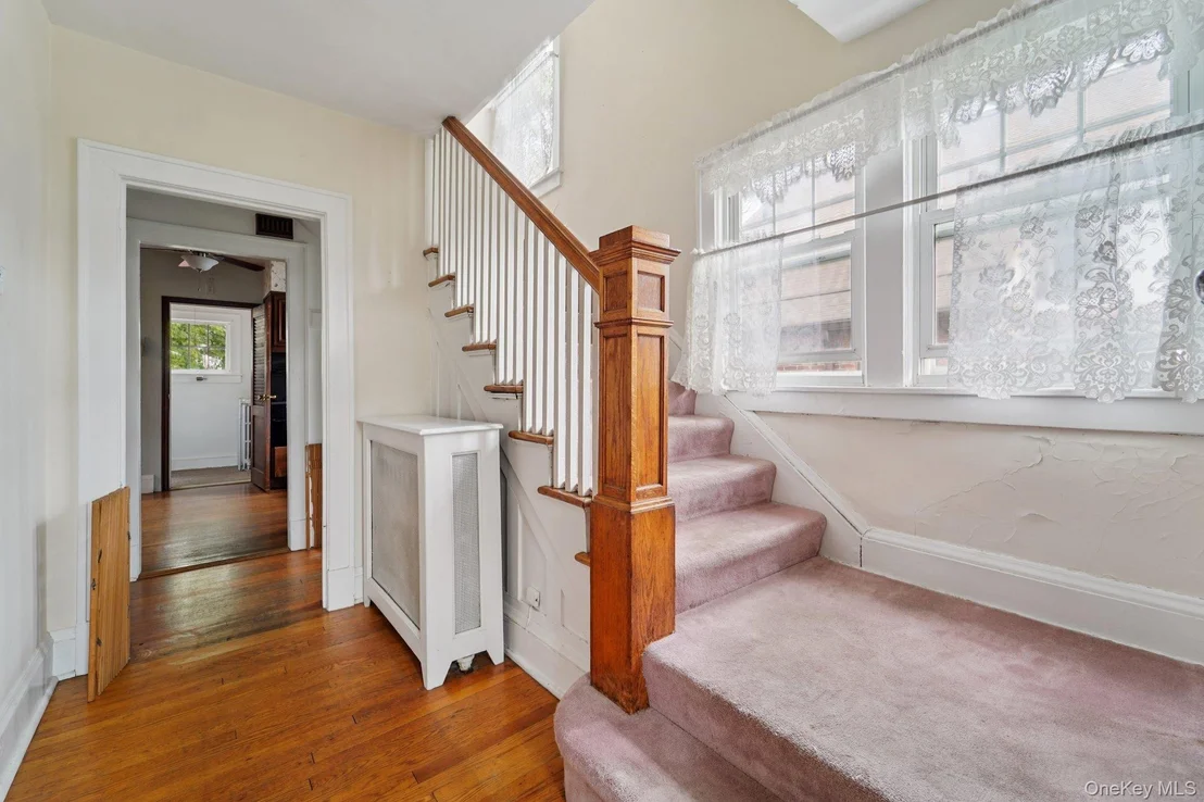 Photo of 115 Morsemere Avenue