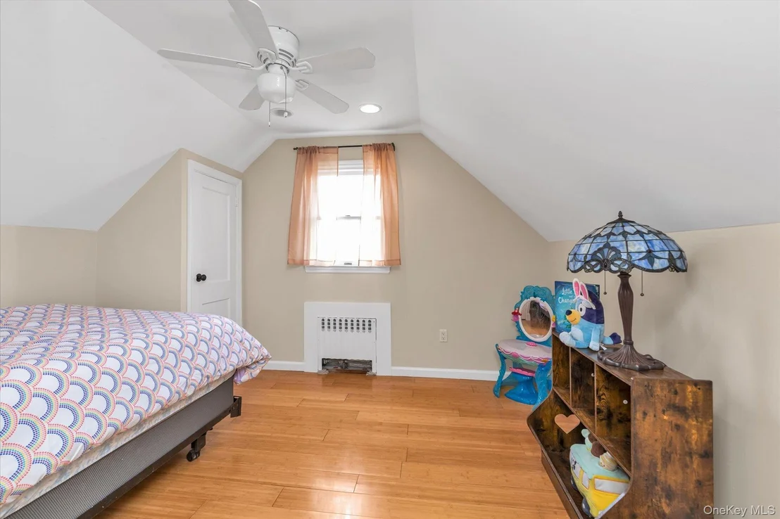 Photo of 3080 Roxbury Road