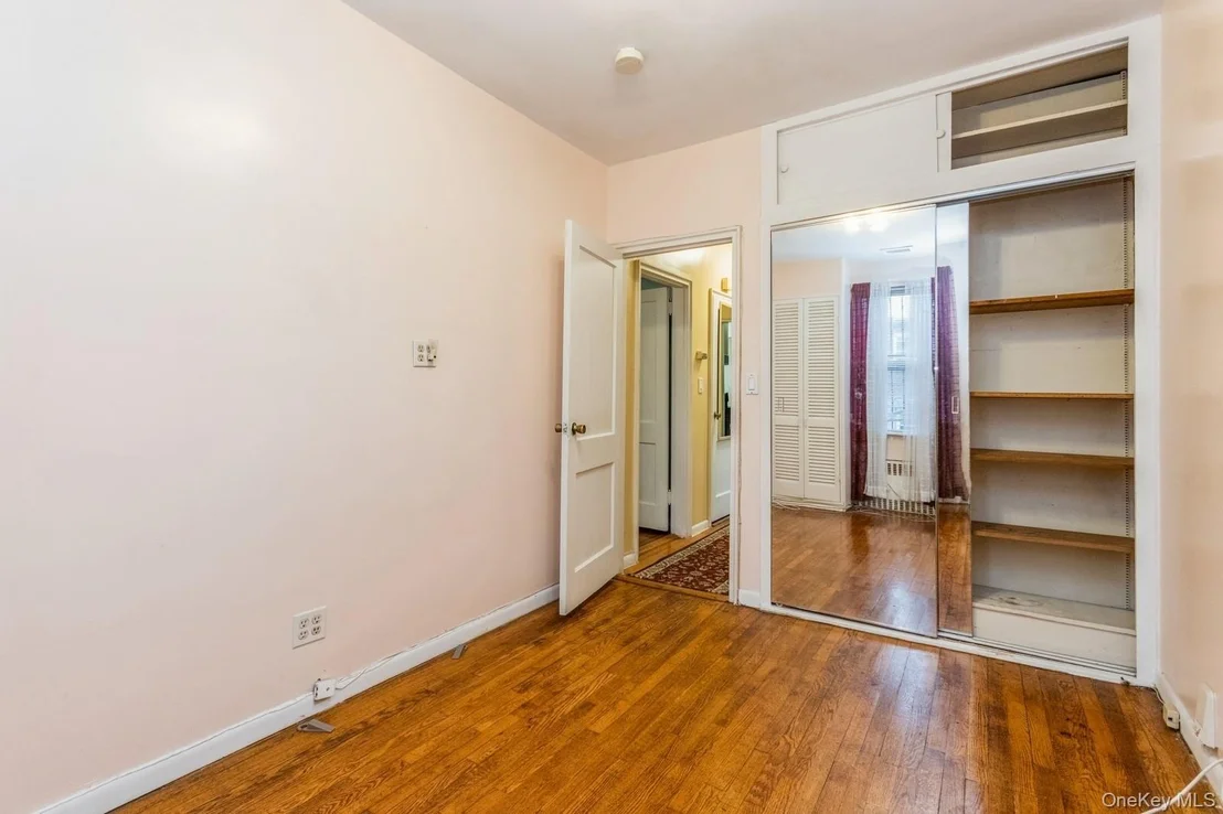 Photo of 4121 Grace Avenue