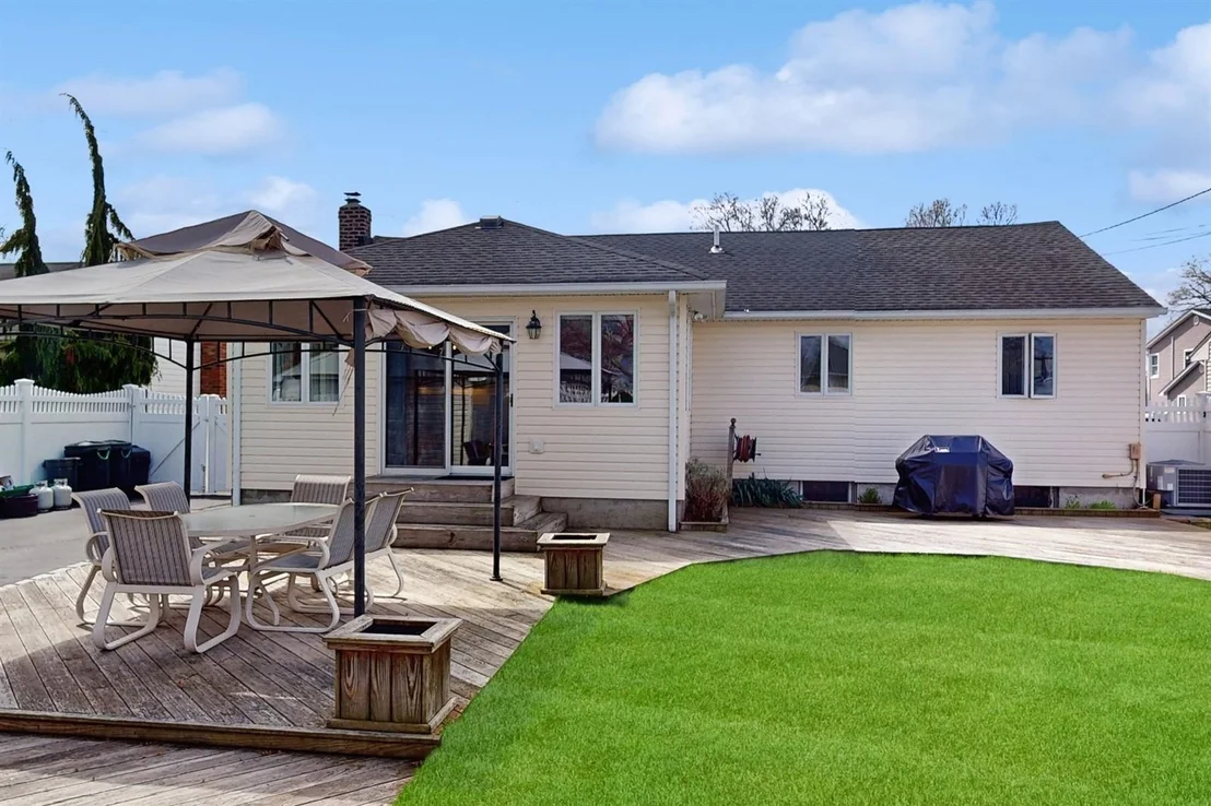 Photo of 3989 Worthmor Drive