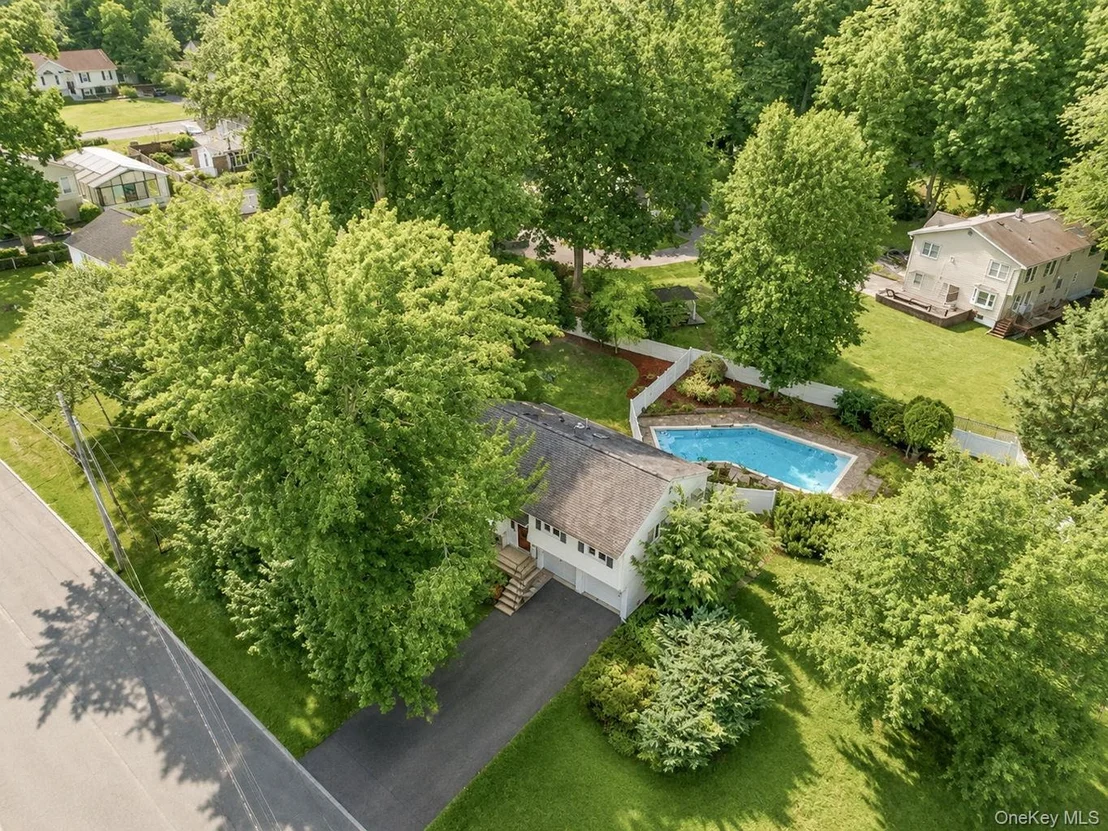 Photo of 132 Hilltop Road