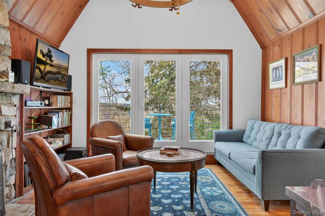 Photo of 115 Tanglewylde Road