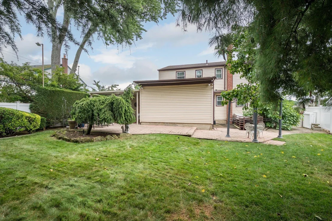 Photo of 7 Crocus Drive