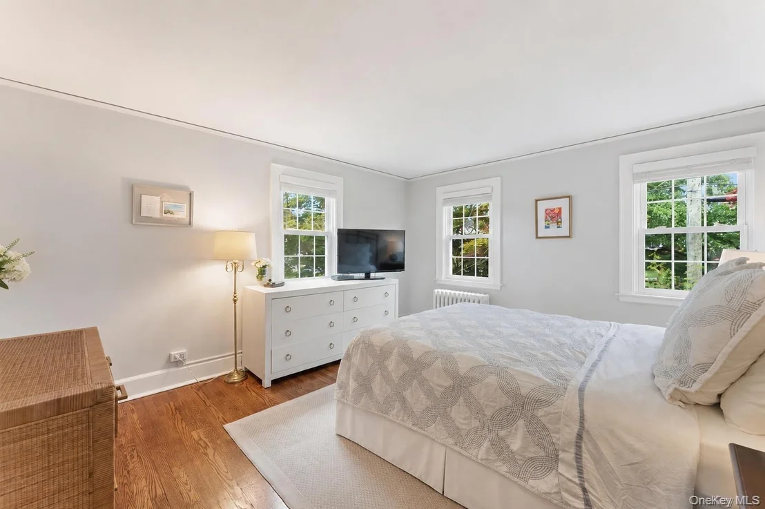 Photo of 25 Pinebrook Road