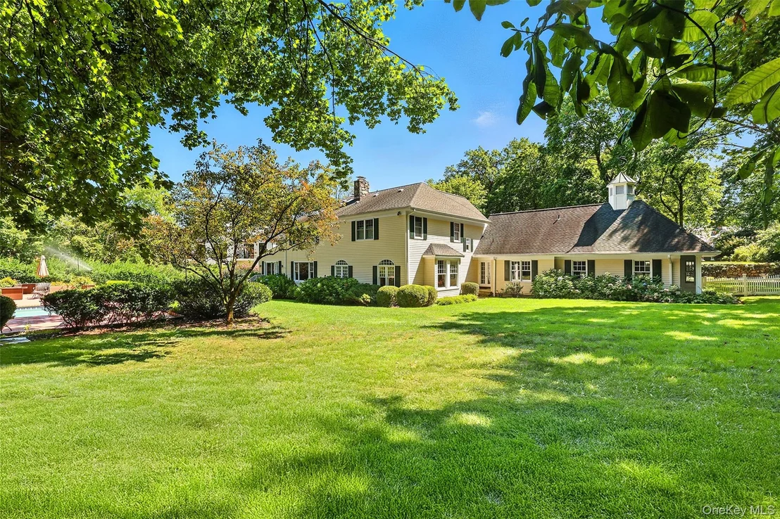 Photo of 9 Boxwood Lane