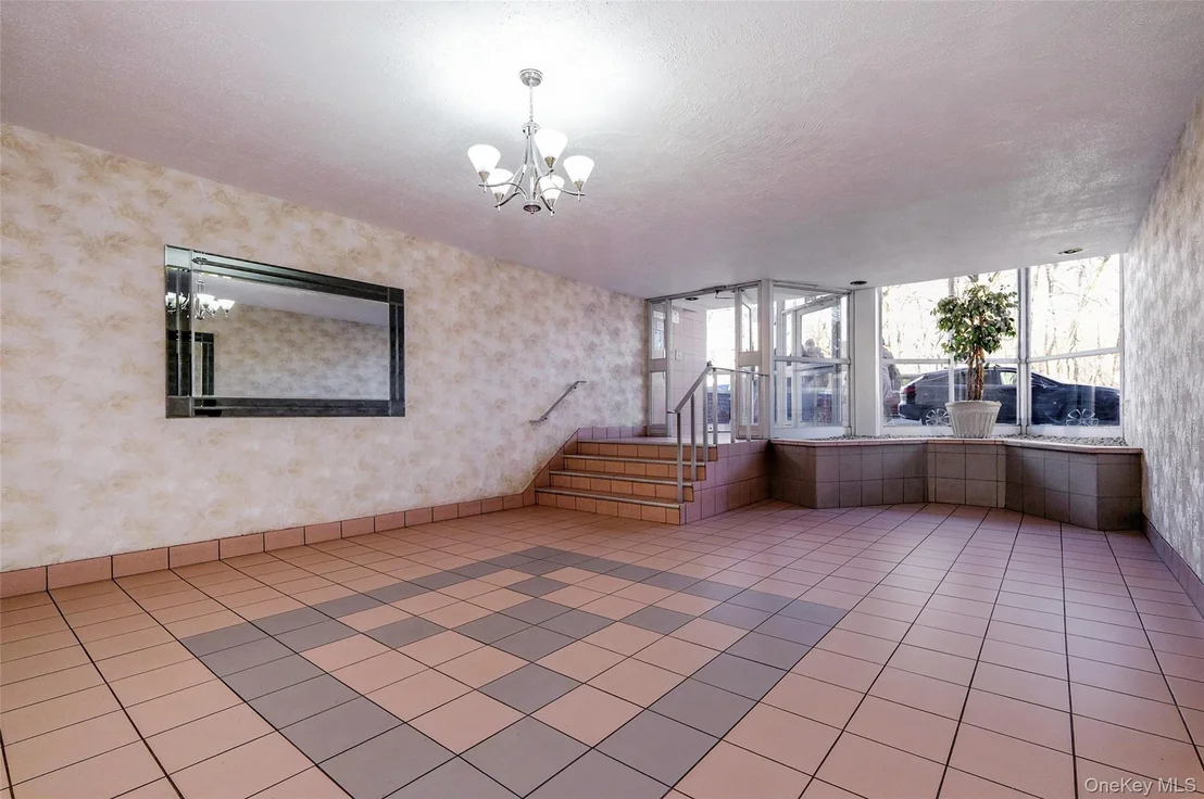 Photo of Unit 3F at 6535 Broadway