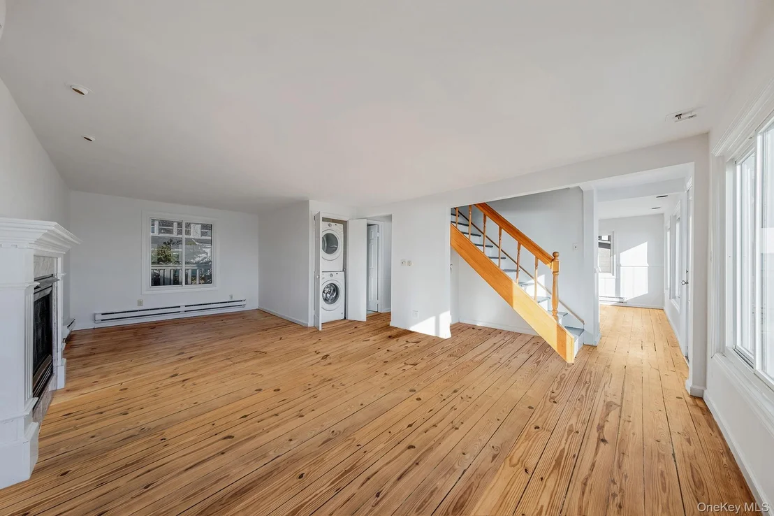 Photo of 116 Oak Beach Road