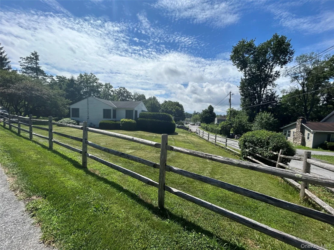 Photo of 10 Huron Road