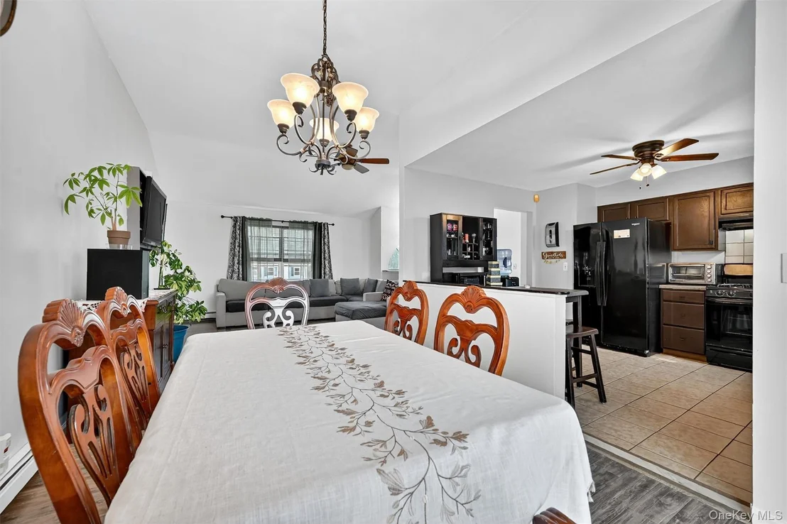 Photo of 1 Windsor Square Drive