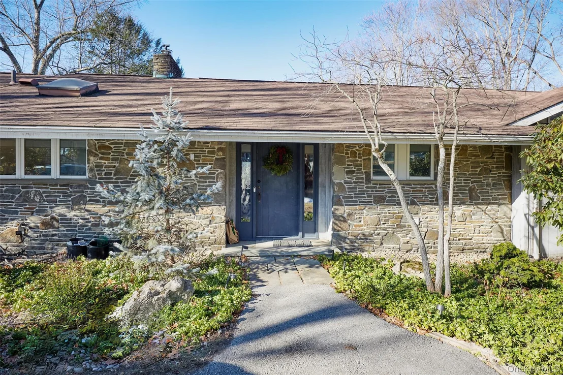 Photo of 90 Cedar Avenue