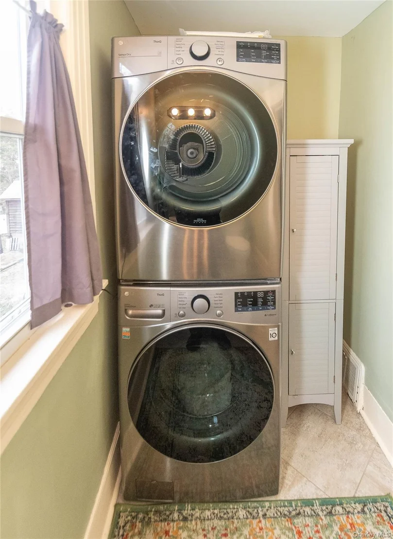 Photo of 17 Streit Avenue