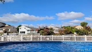 Photo of 2884 Bay Drive