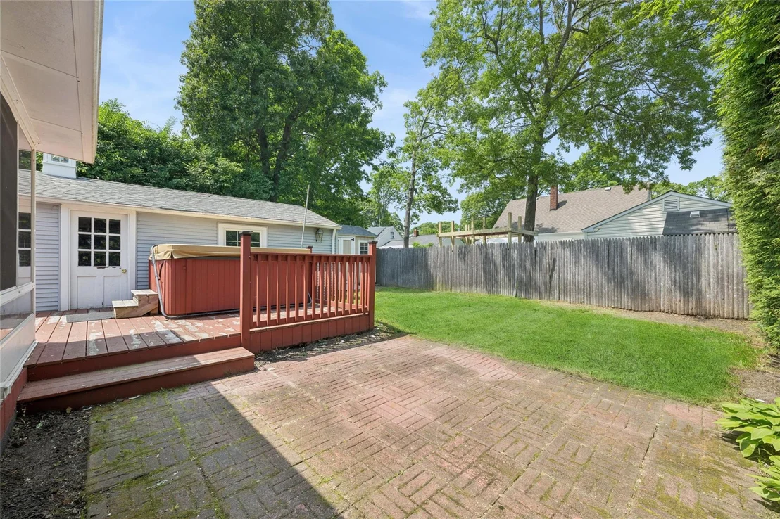 Photo of 15 W Hemlock Street