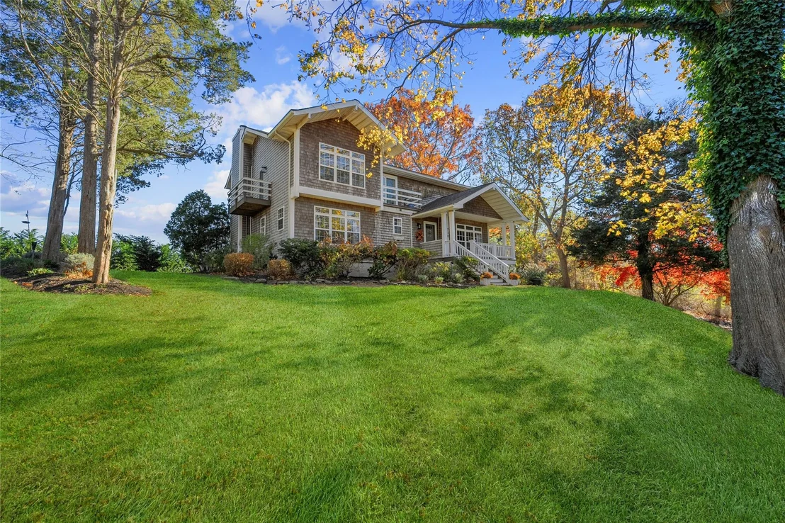 Photo of 730 Sebastians Cove