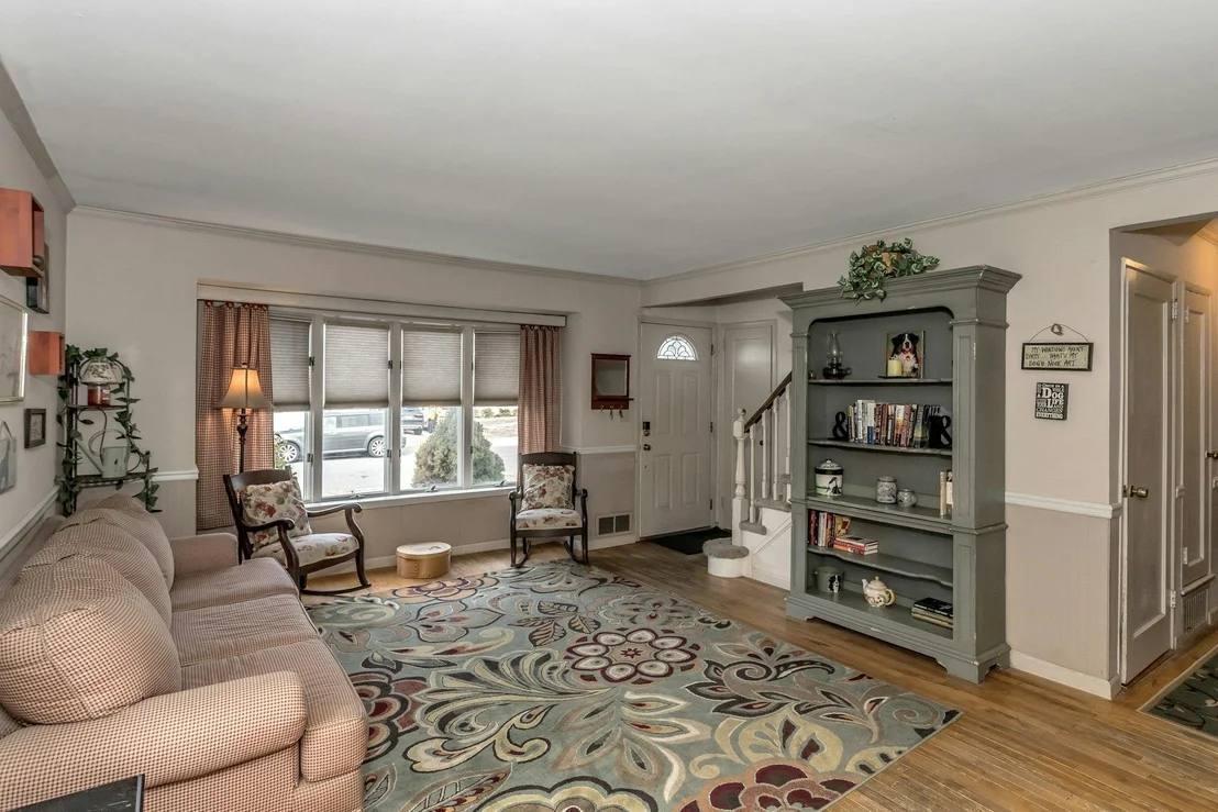 Photo of 591 Seminole Road