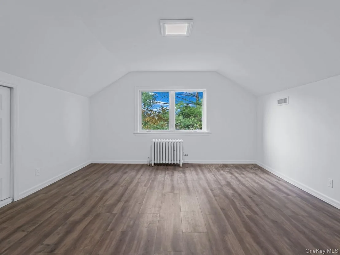 Photo of 14 Nirvana Avenue