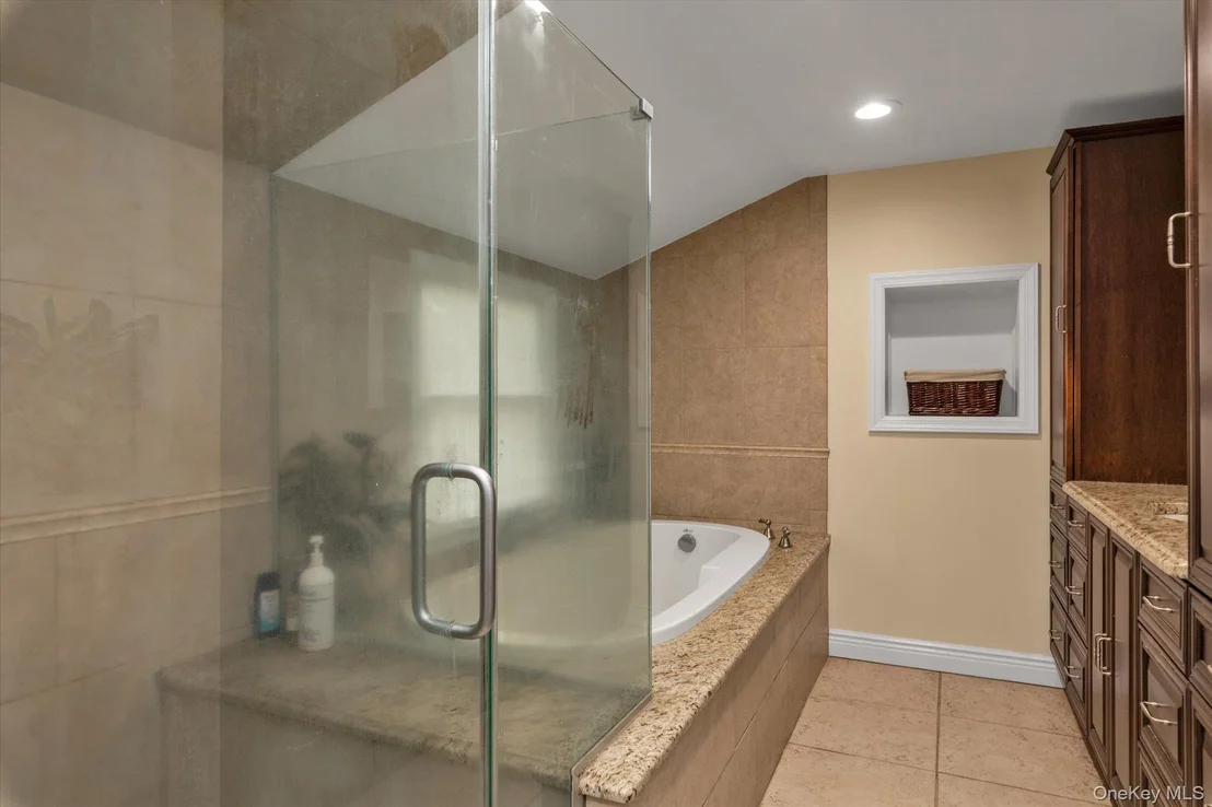 Photo of 2177 Cedar Swamp Road