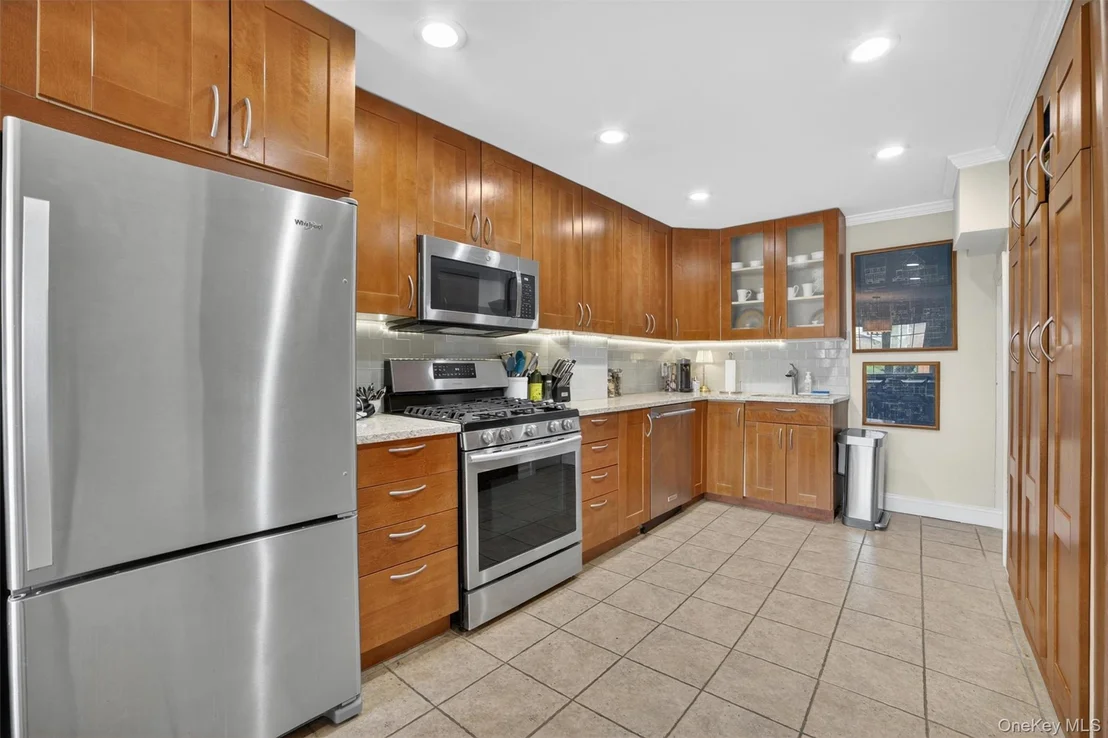 Photo of 4218 Herkimer Place