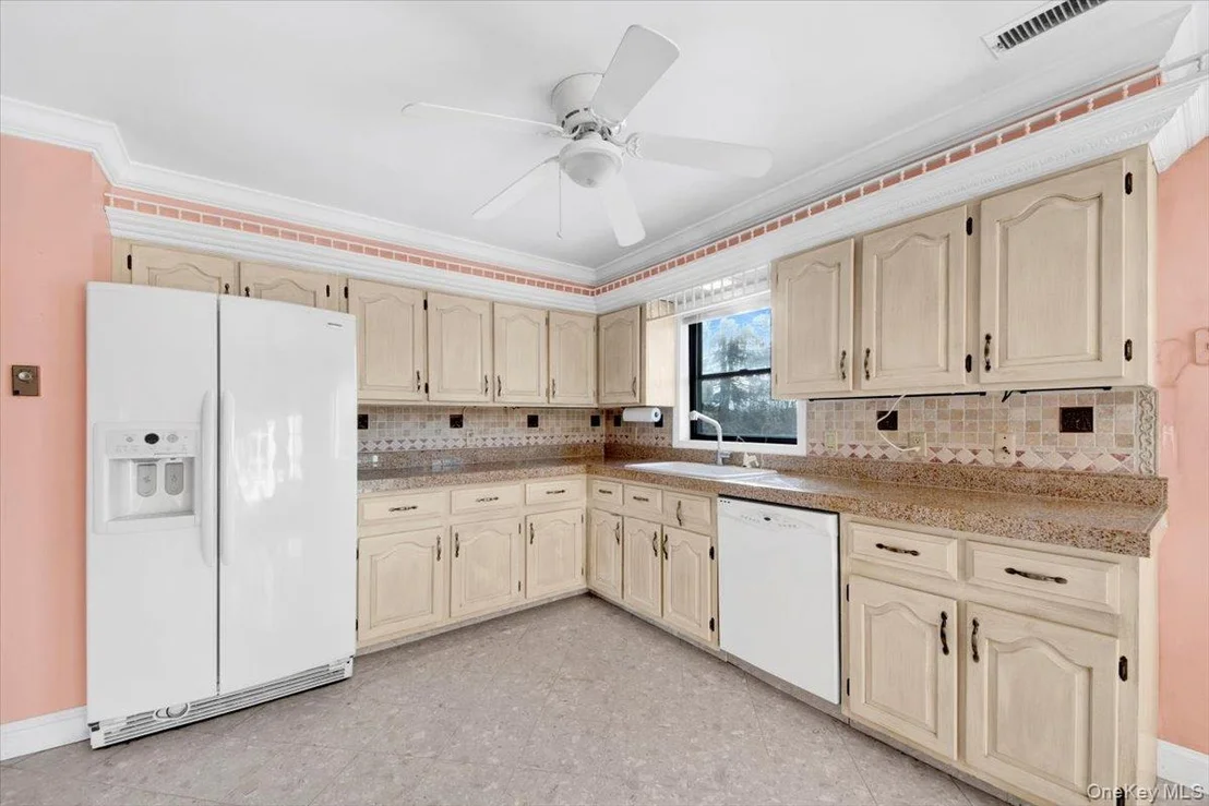 Photo of 747 Milltown Road