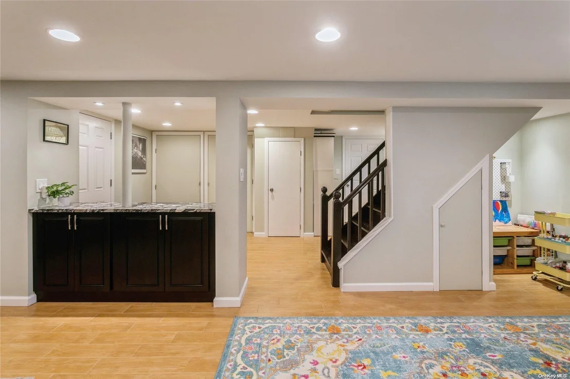 Photo of 110 Cushing Avenue