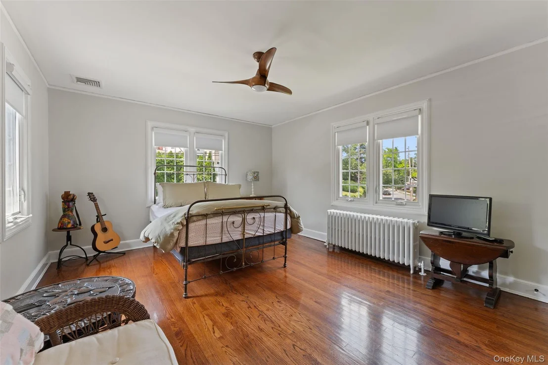 Photo of 40 Parkview Drive