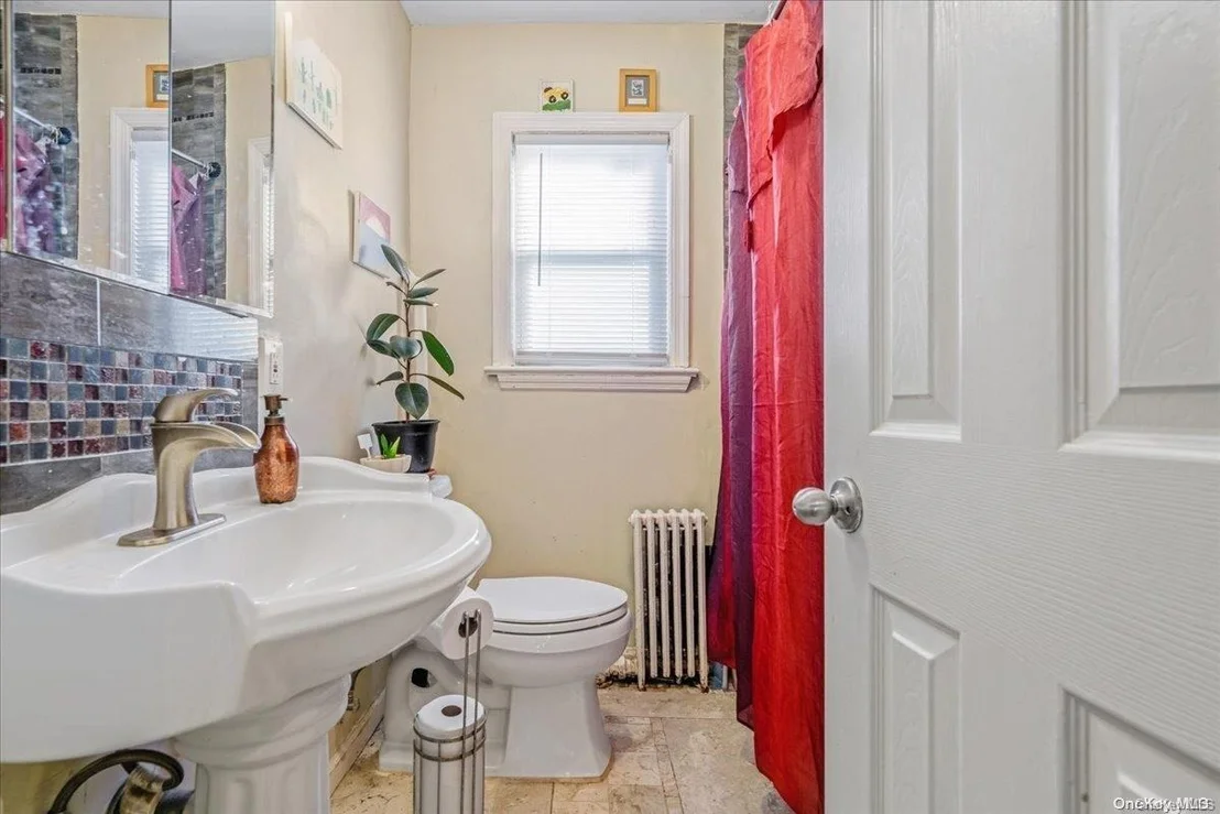 Photo of 589 Pinebrook Avenue