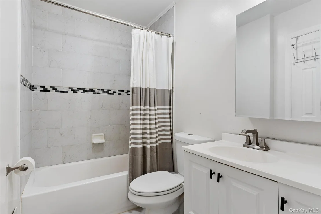 Photo of 52 Larry Road S