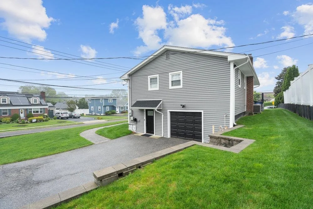 Photo of 181 Central Park Road E