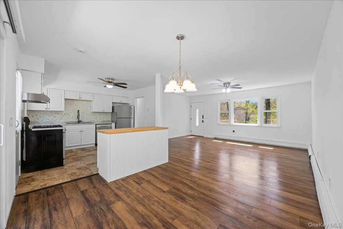Photo of 1168 Lakes Road