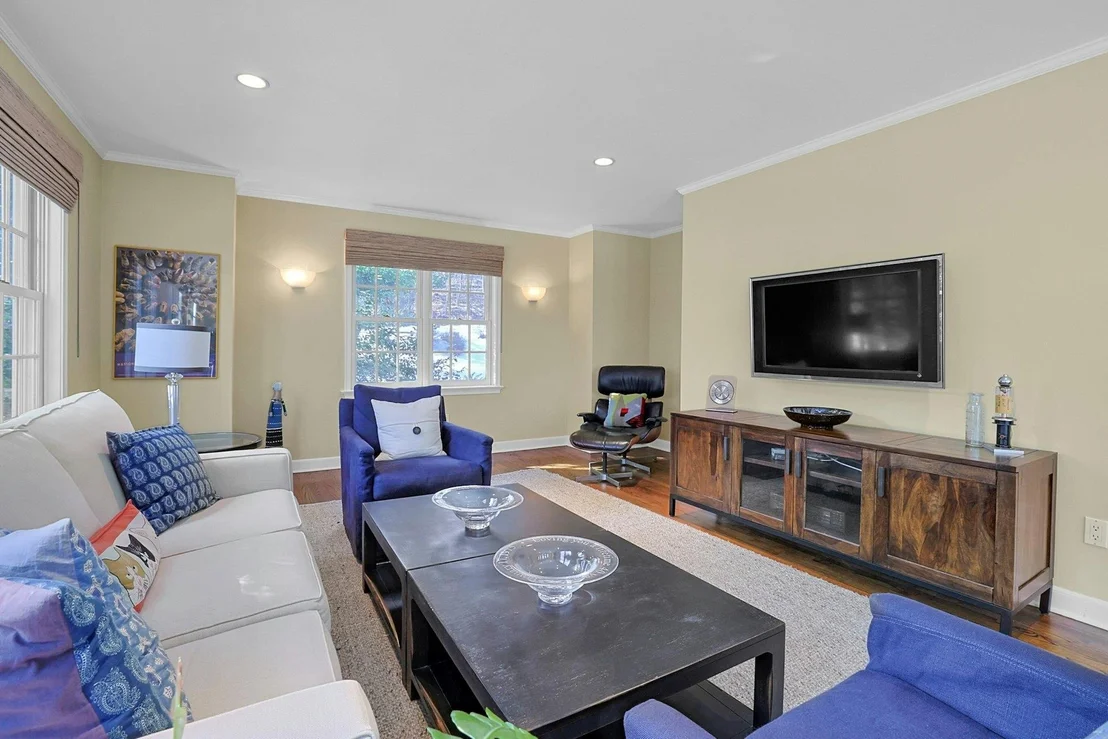 Photo of 41 Deepwood Drive