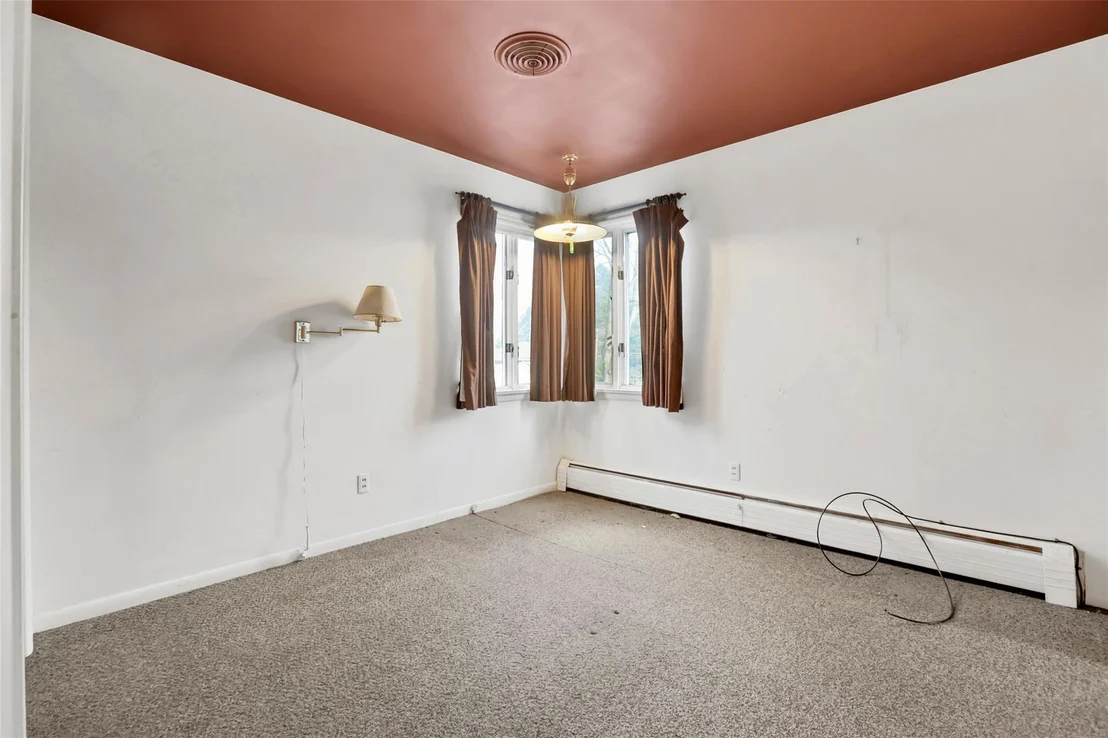 Photo of 2 Cedar Cliff Lane