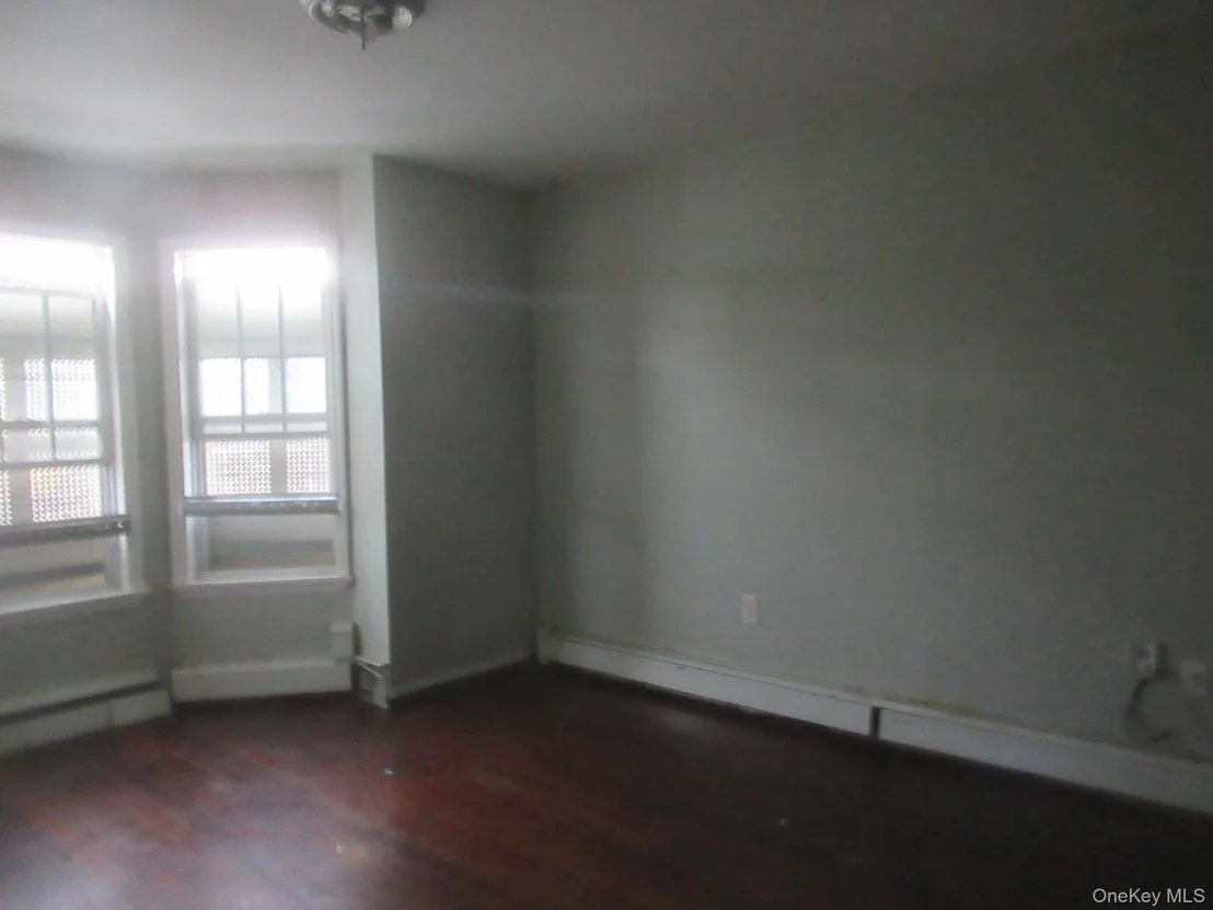 Photo of 35 Carpenter Avenue