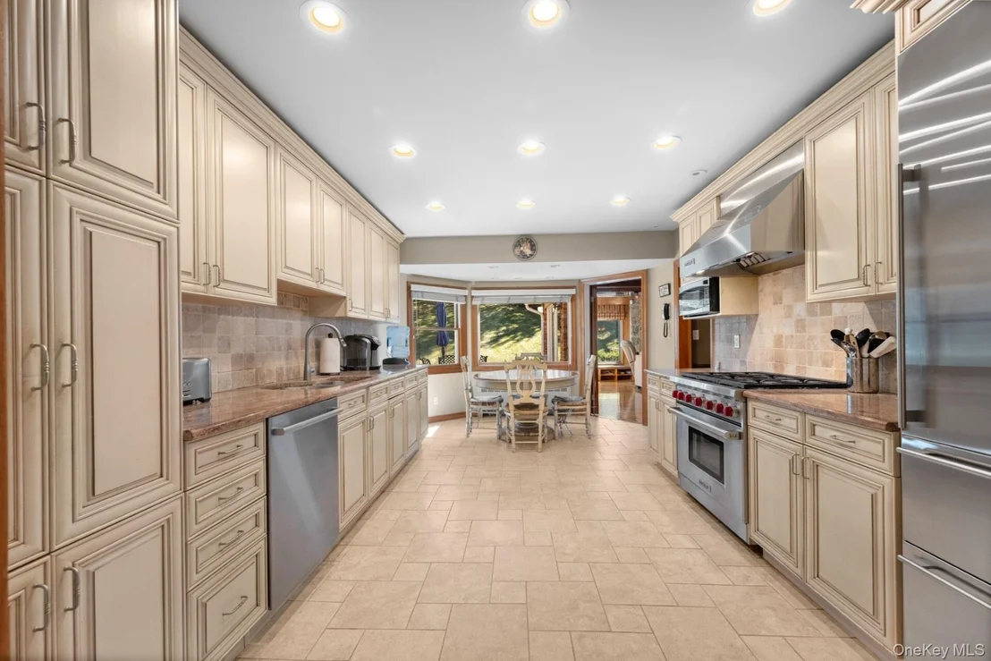 Photo of 22 Ravine Road