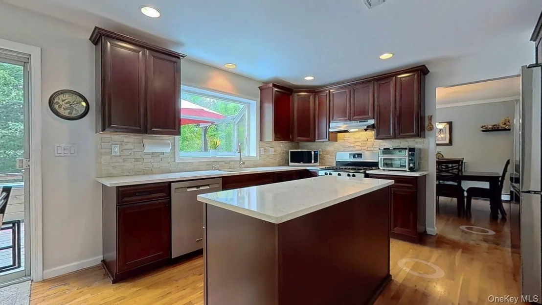 Photo of 87 Winchester Drive